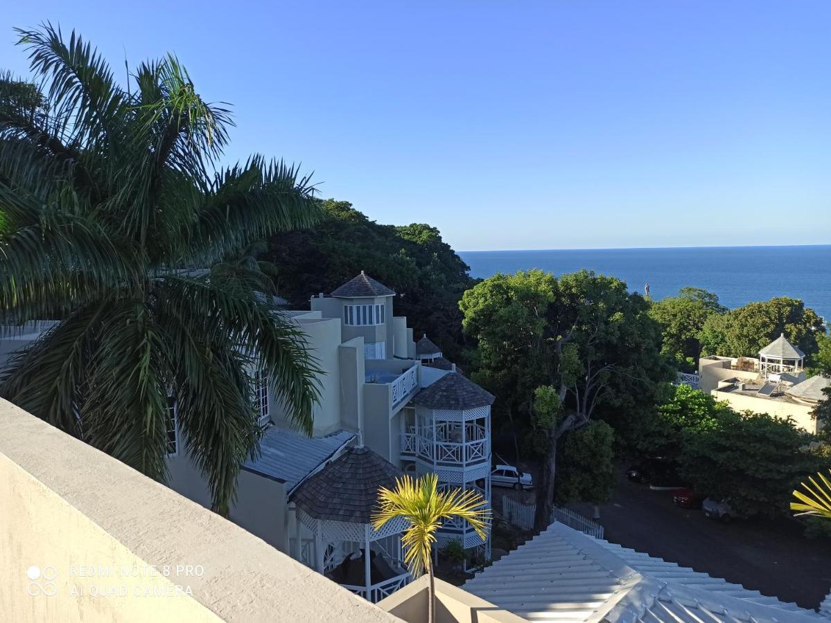 Columbus Heights Apt 26 F Ocho Rios Bagian luar foto