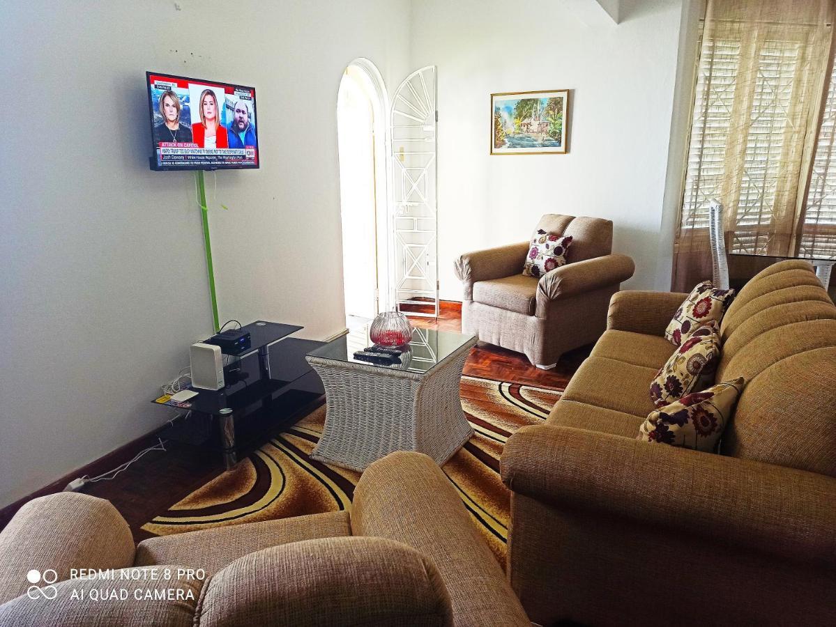 Columbus Heights Apt 26 F Ocho Rios Bagian luar foto